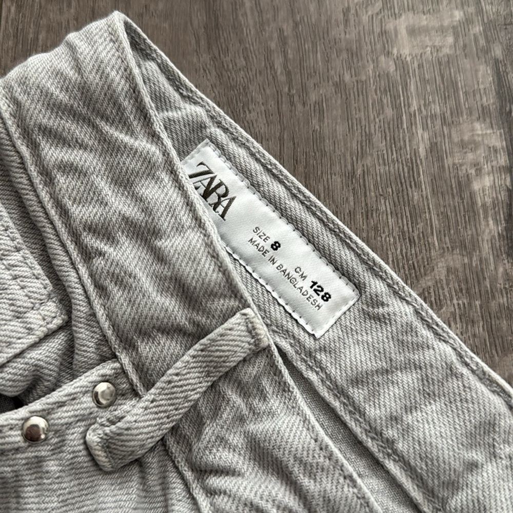 Zara Girls grey studded denim shorts 8 - Picture 3 of 4